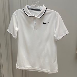 NIKE DRI-FIT TENNIS SHIRT SIZE  MEDIUM WHITE WITH BLACK TRIM AND NIKE SWOOSH